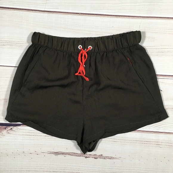 ZARA Olive Green Shorts Size Small - Picture 1 of 4